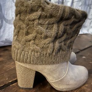 Womens High Heel Booties Brand New Size 9 MukLuks